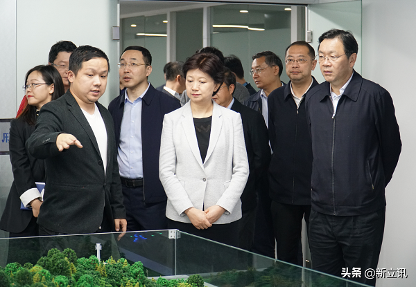 18a9b5c08d0e4a5ba444ce8fcde5dab3.png 遼寧省委常委、統(tǒng)戰(zhàn)部部長范繼英一行蒞臨新立訊考察調(diào)研